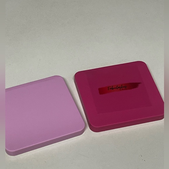 Fabulashes by Beverly Double Sided Portable Makeup Mirror - Picture 2 of 3